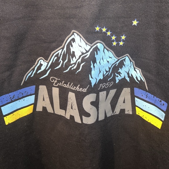 Souvenir, Alaska sweatshirt worn only once - Picture 4 of 8